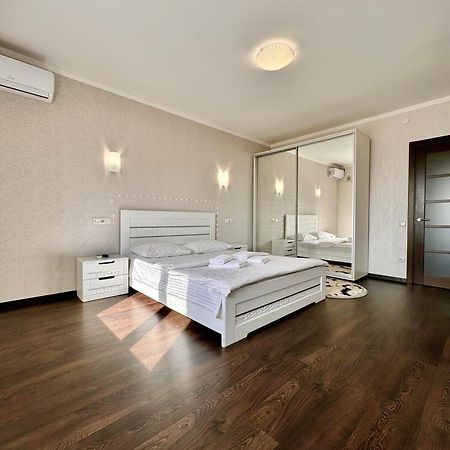 Apartpoltava Світлі Просторі Апартаменти 80М2 , 2-Окремі Кімнати, Новобудова Центр Чек Банківський Exteriör bild