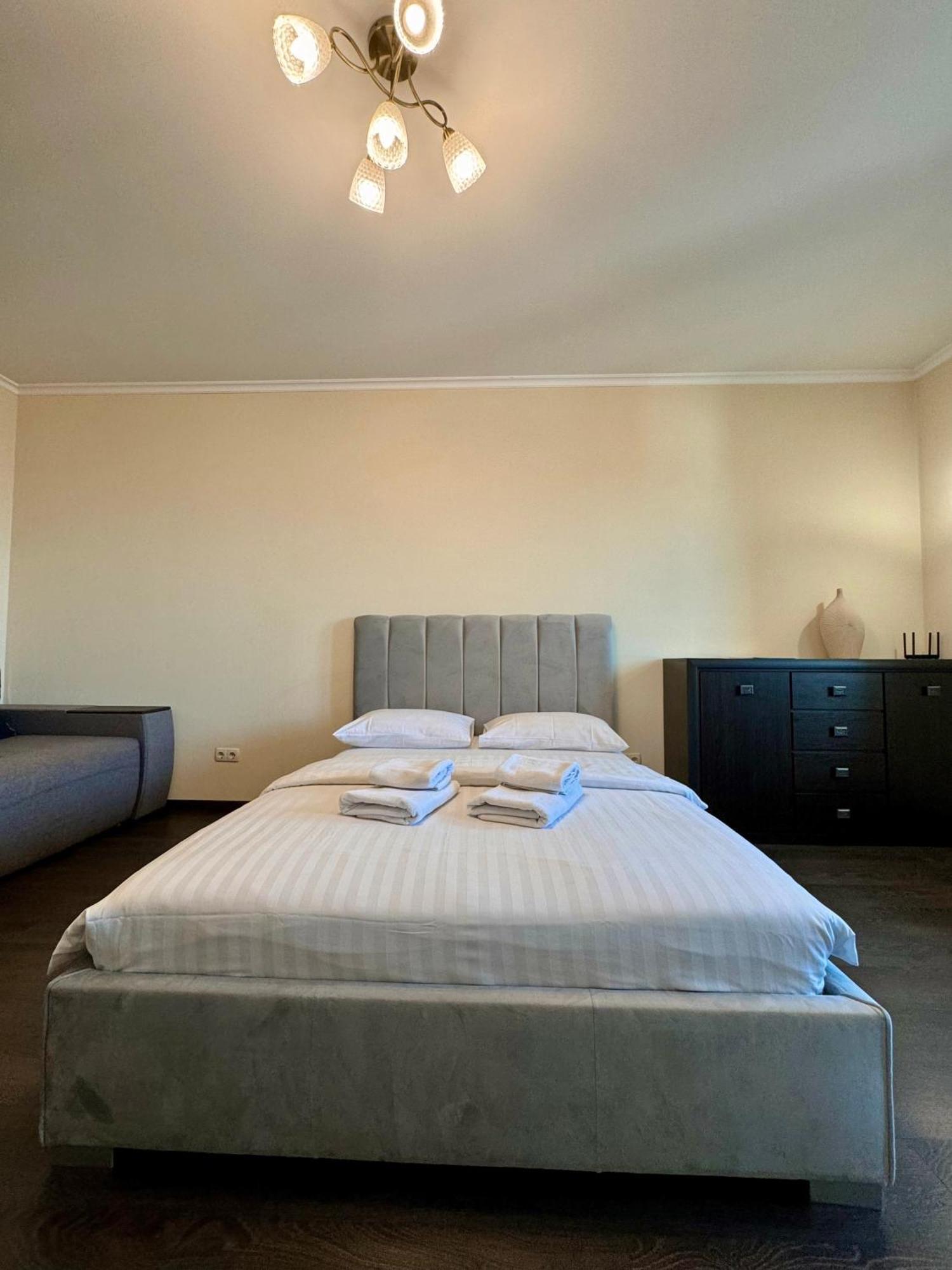 Apartpoltava Світлі Просторі Апартаменти 80М2 , 2-Окремі Кімнати, Новобудова Центр Чек Банківський Exteriör bild