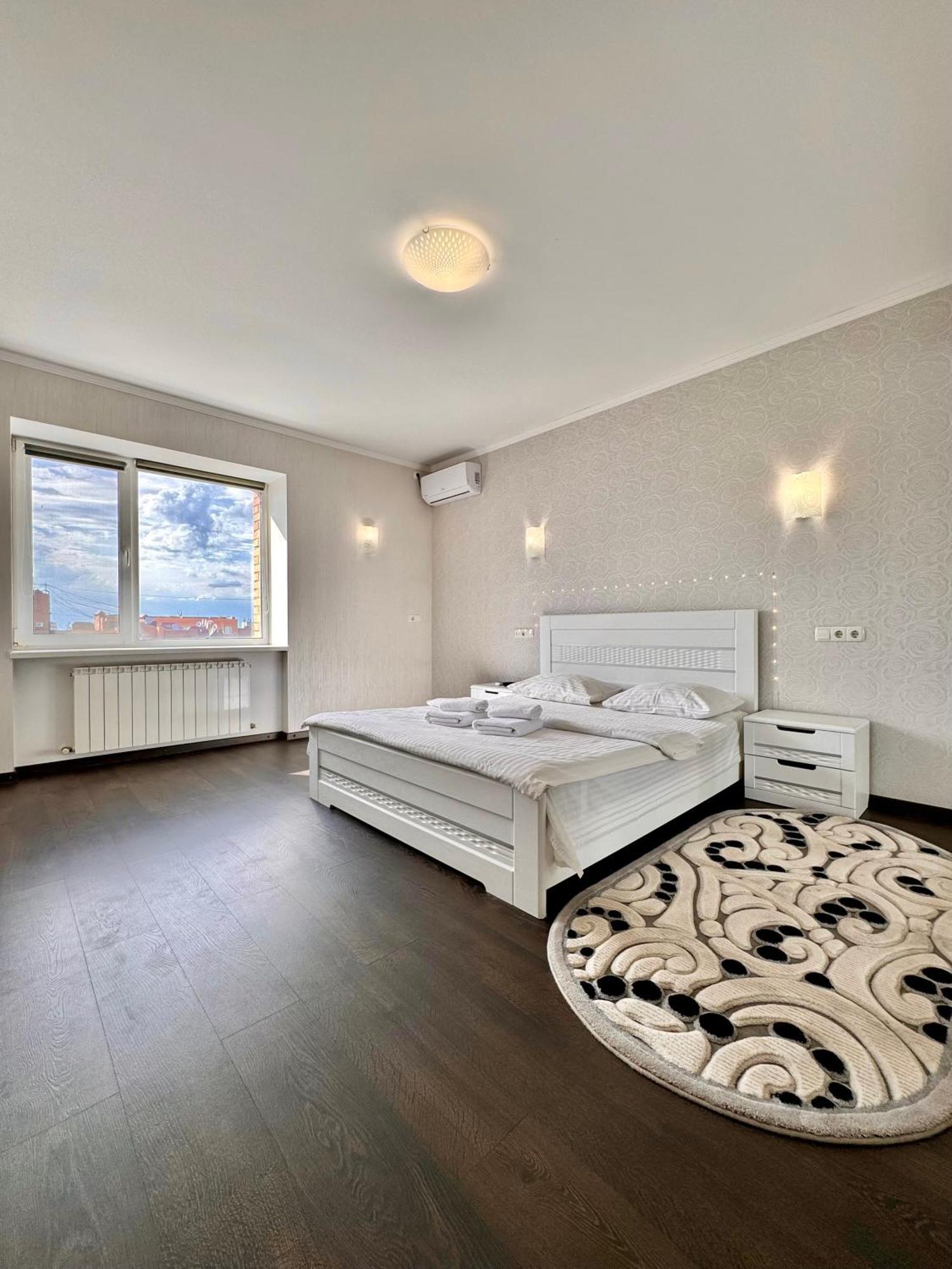 Apartpoltava Світлі Просторі Апартаменти 80М2 , 2-Окремі Кімнати, Новобудова Центр Чек Банківський Exteriör bild